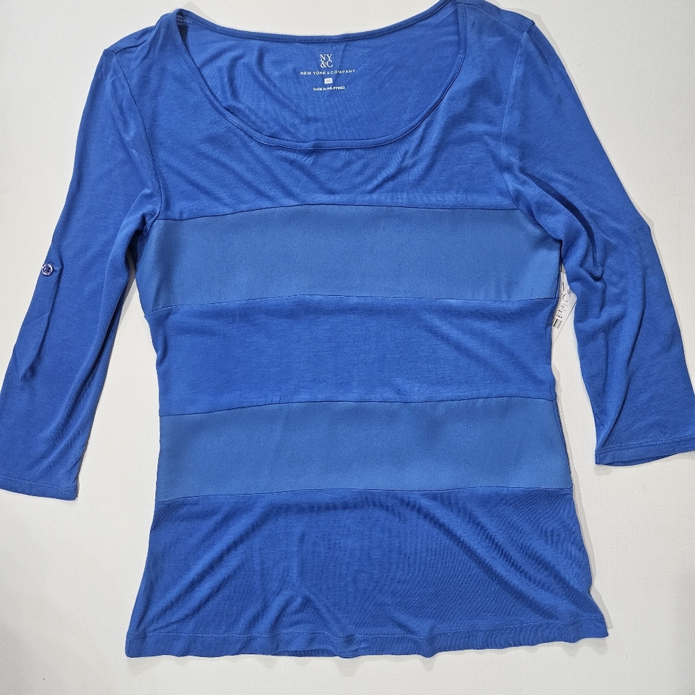 New York & Company Blue Striped Long Sleeve Tee